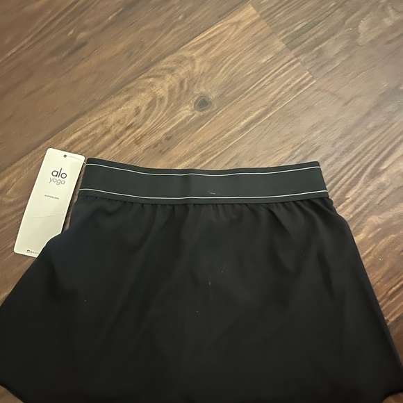ALO YOGA knock off skirt (is exactly identical to the real one) - Picture 2 of 4
